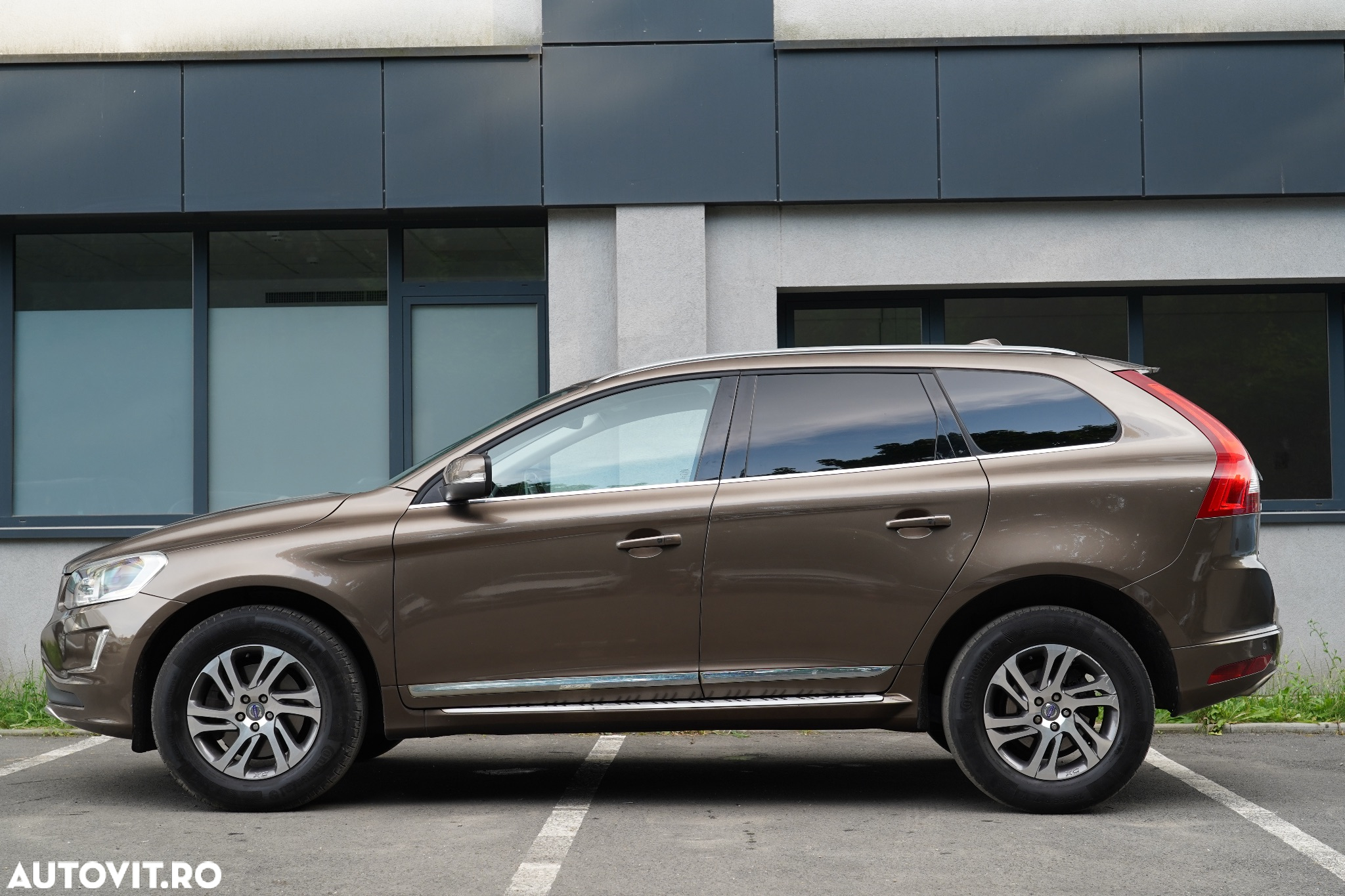 Volvo XC 60 D5 AWD Aut. Summum - 21