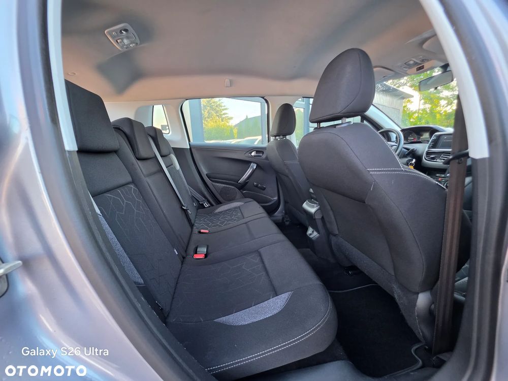 Peugeot 2008 1.2 Pure Tech Active S&S EAT6 - 33