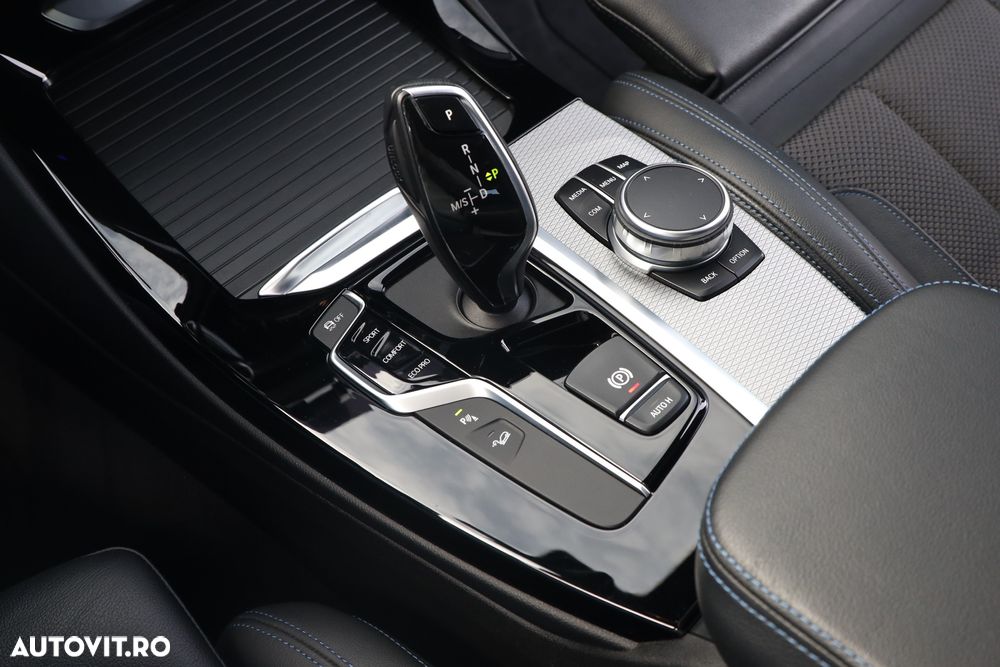 BMW X3 xDrive20i AT M Sport - 25