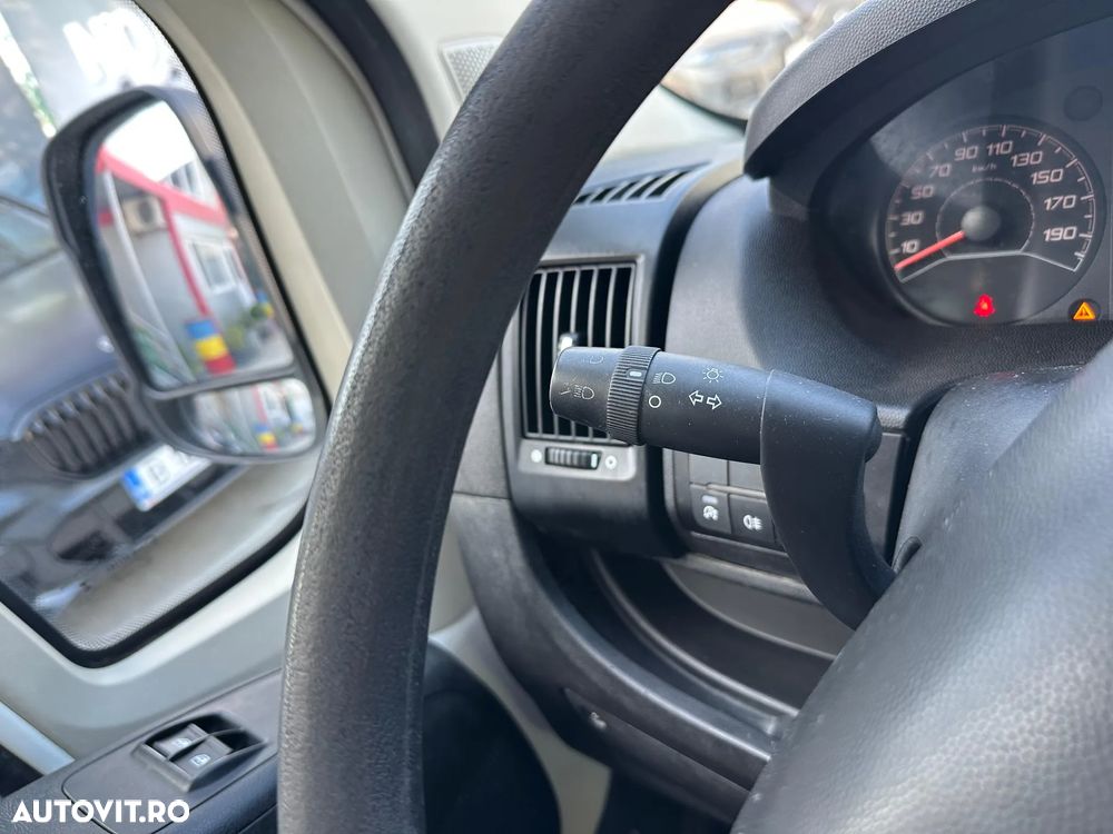 Citroën Jumper 35 2.2 BlueHDi 140 S&S L3 Bena CD - 17