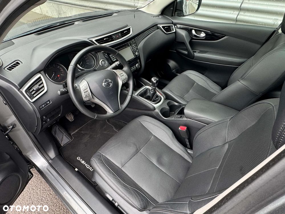 Nissan Qashqai 1.2 DIG-T Tekna EU6 - 17