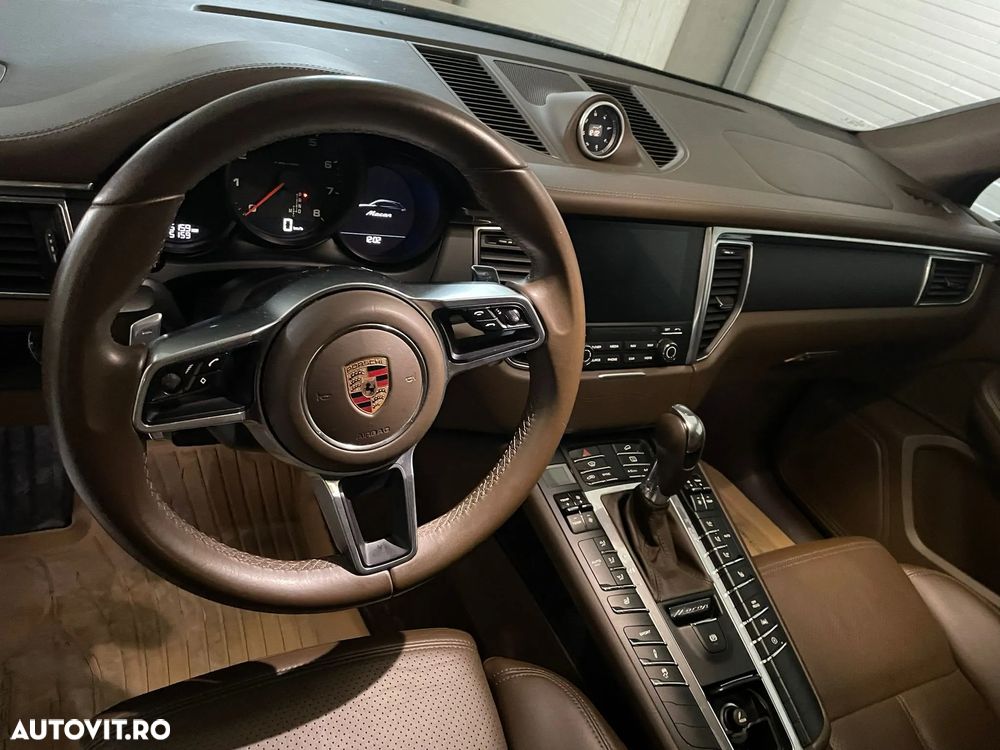 Porsche Macan - 3