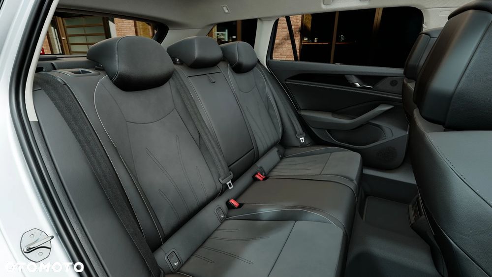 Volkswagen Passat Variant 2.0 TDI SCR Business DSG - 12