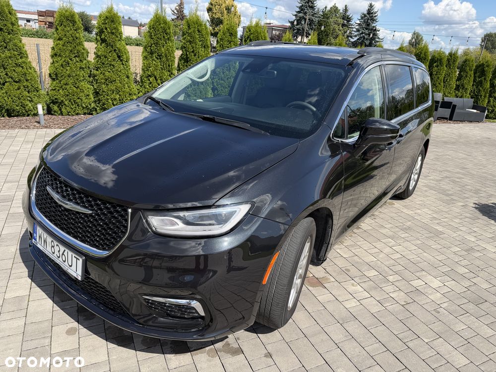 Chrysler Pacifica - 12