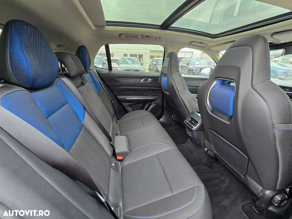 Lynk&Co 01 - 8