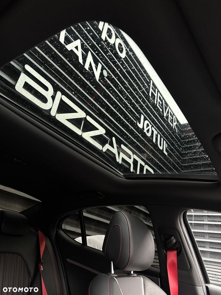 Hyundai Genesis - 17