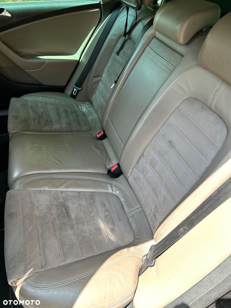 Volkswagen Passat - 10