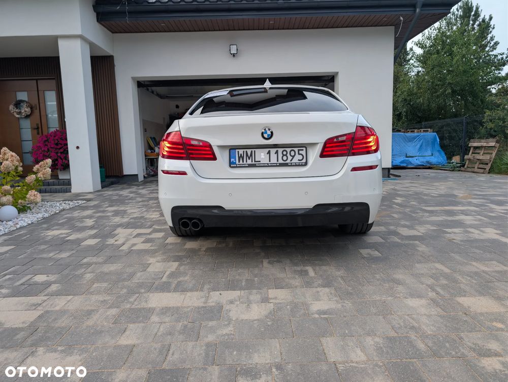 BMW Seria 5 520d xDrive - 7