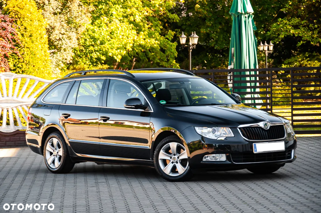 Skoda Superb 2.0 TDI DSG Exclusive - 3