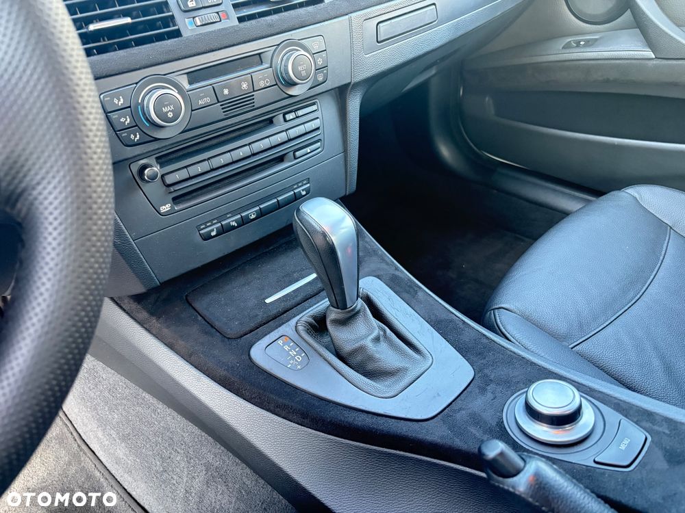 BMW Seria 3 335i - 32