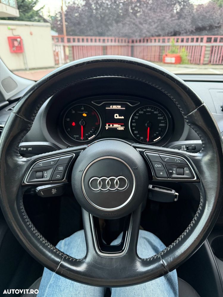 Audi A3 1.6 TDI S tronic Sport - 11