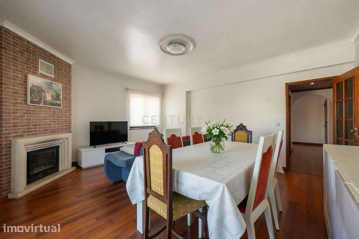 Apartamento T3 com 120m² | Sala com Lareira | Excelentes Áreas e Luz N - Grande imagem: 5/28