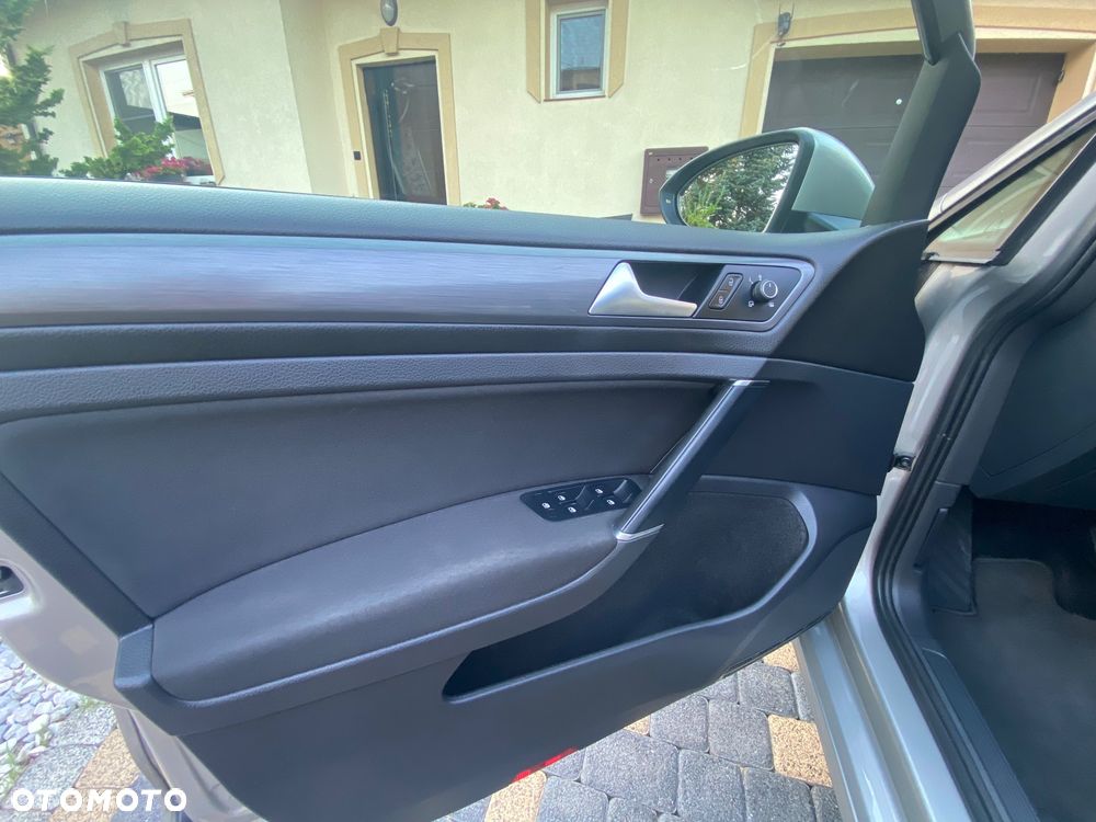 Volkswagen Golf 1.5 eTSI EVO United DSG - 15