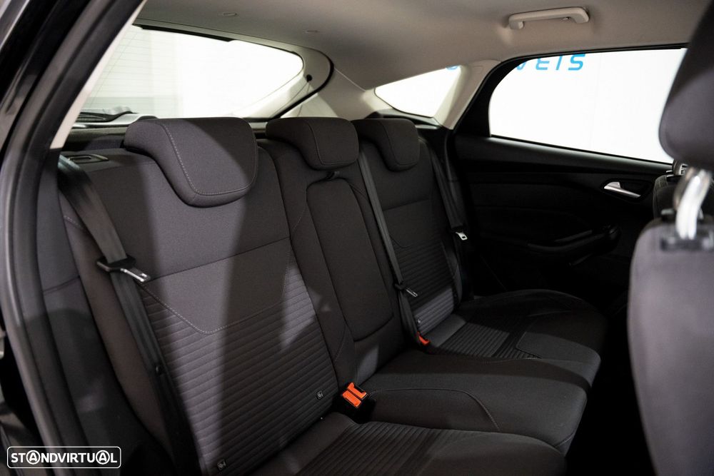 Ford Focus 1.0 EcoBoost Titanium - 12