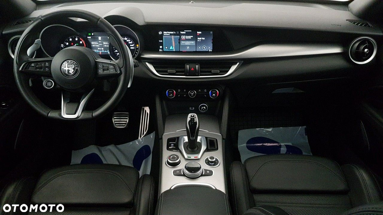 Alfa Romeo Stelvio - 19