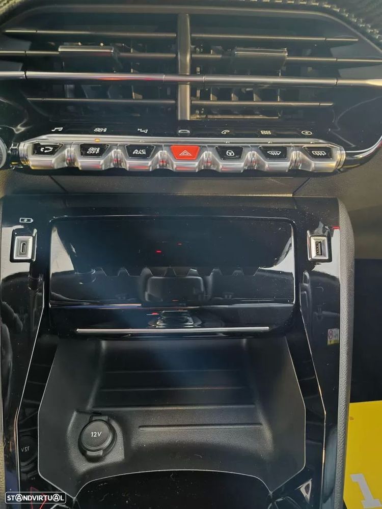 Peugeot e-208 50 kWh GT - 21