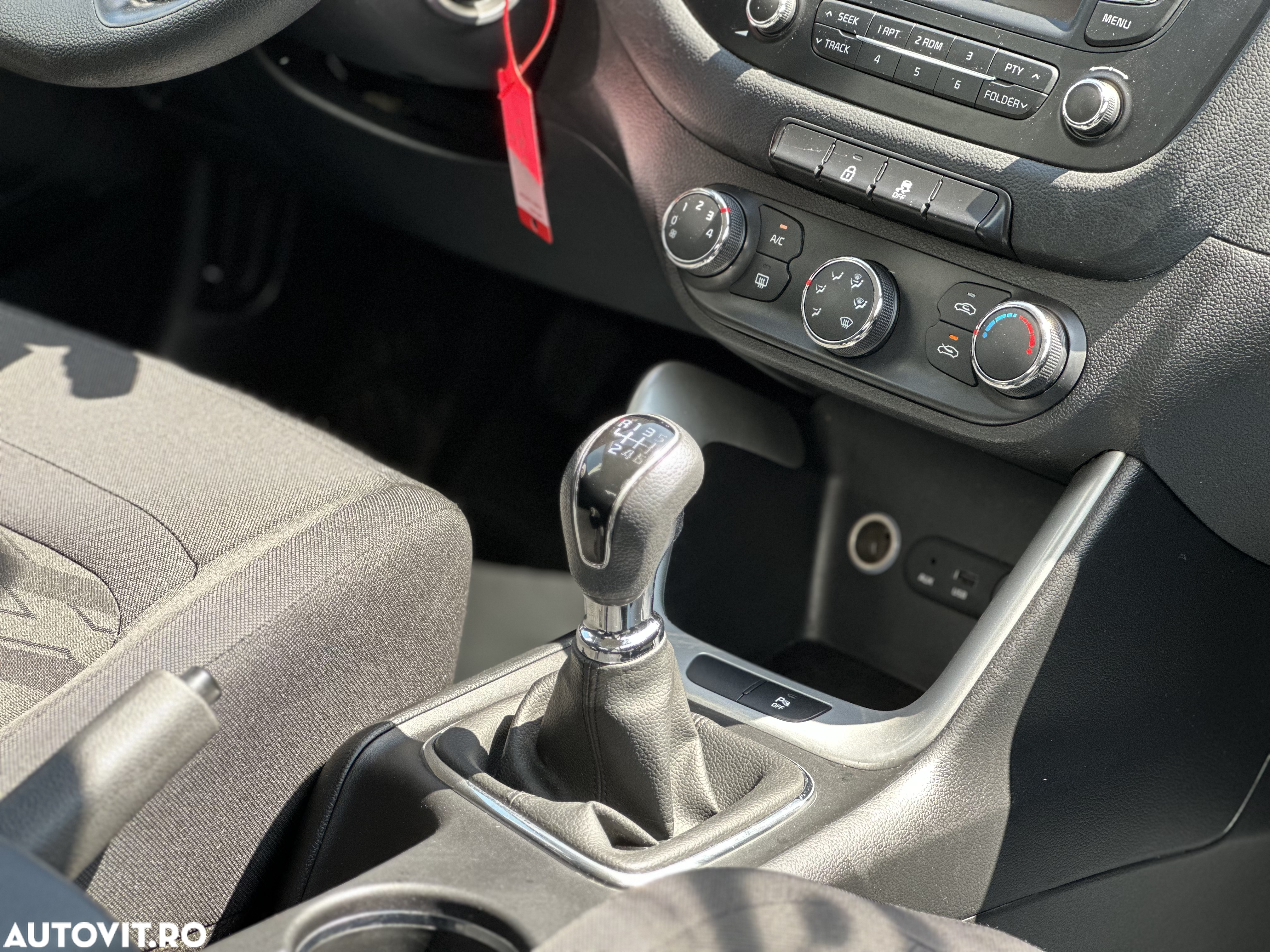 Kia Ceed 1.4 CRDi 90 ISG SW Spirit - 13