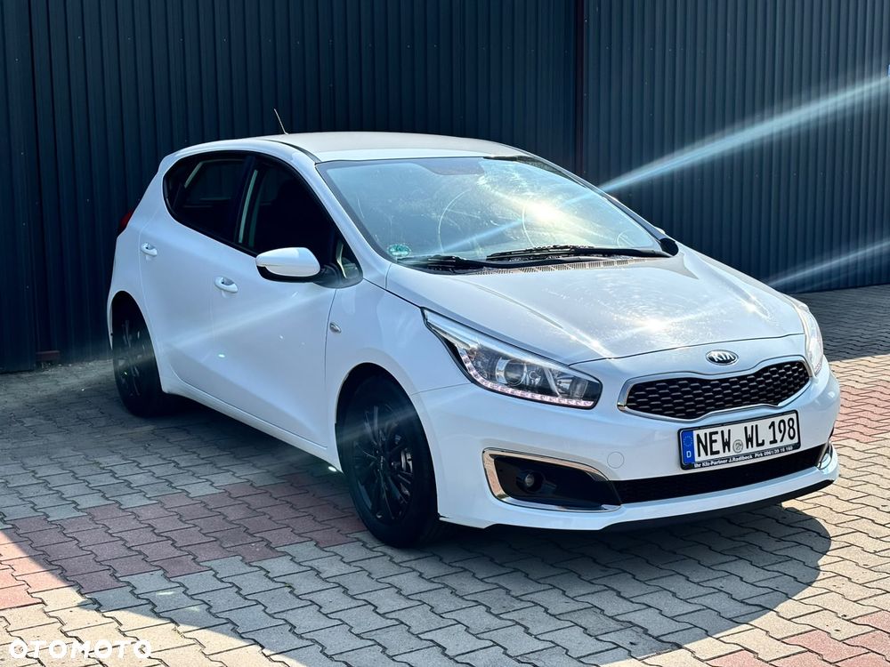 Kia Ceed 1.4 CVVT ISG Dream Team Edition - 6