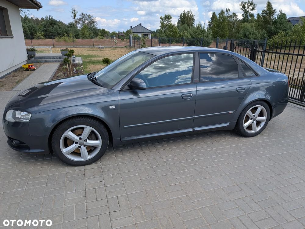Audi A4 Limousine 2.0T FSI Quattro - 5