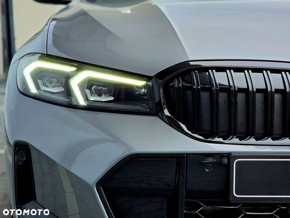 BMW Seria 3 330i xDrive M Sport - 9
