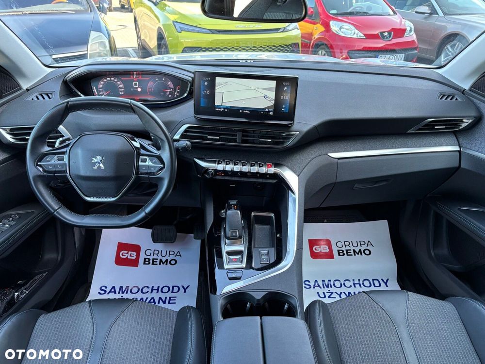 Peugeot 3008 1.5 BlueHDi Allure Pack S&S EAT8 - 24