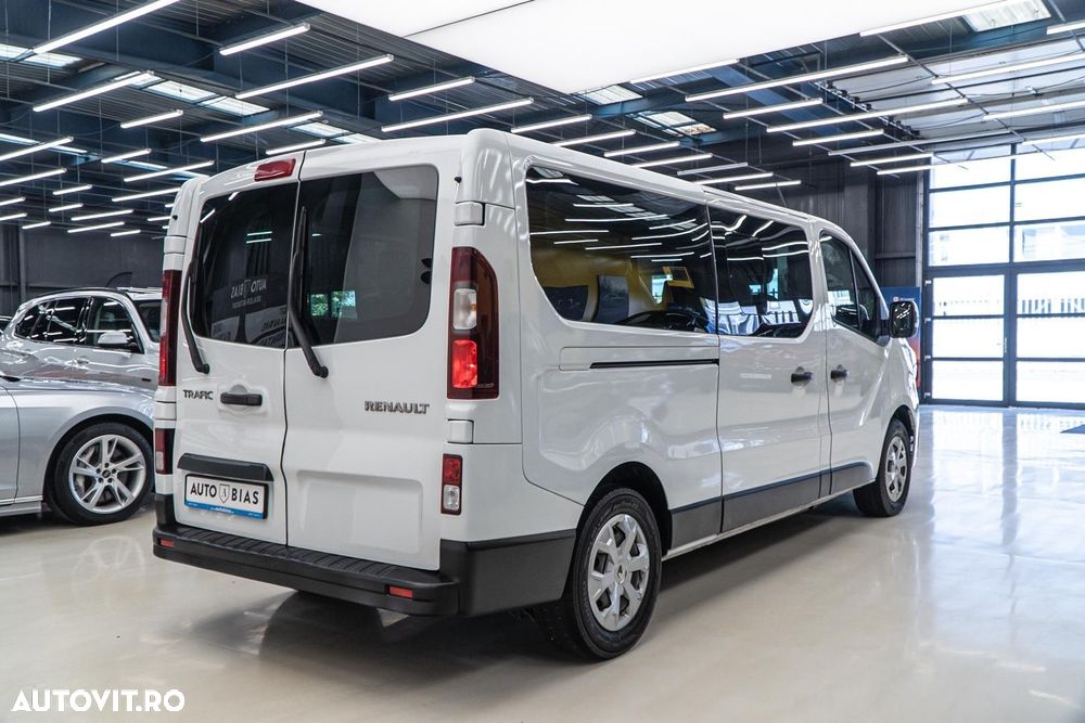 Renault Trafic 2.0 Blue dCi 150 S&S L2 8+1 Zen - 8