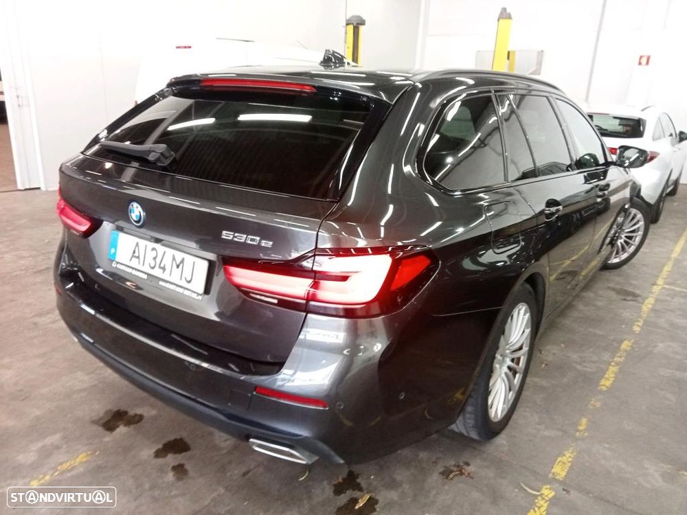 BMW 530 e - 4