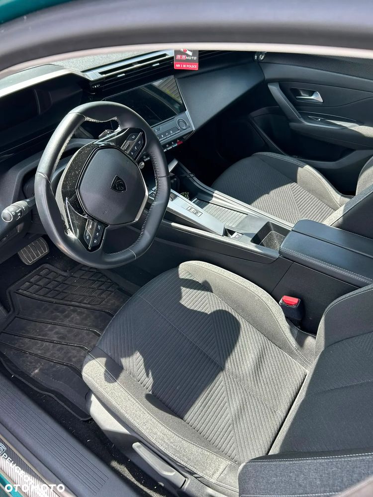 Peugeot 308 1.6 Hybrid PHEV Active Pack EAT8 - 9