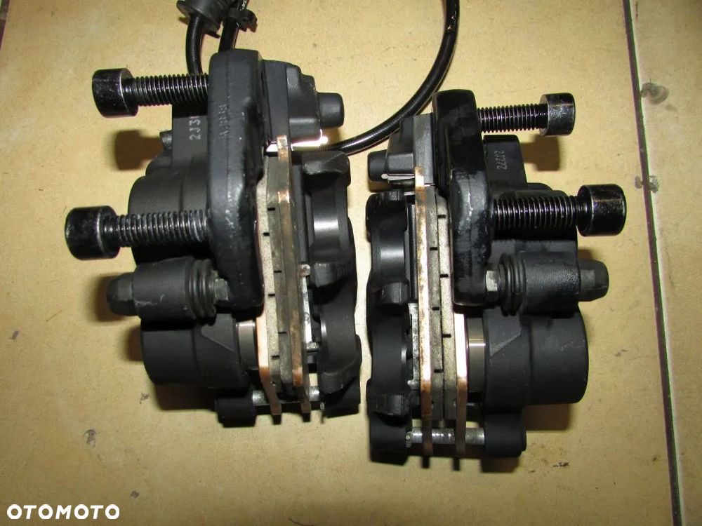 Moto Morini Seiemmezzo 6 1/2 zaciski hamulcowe przód Brembo - 2