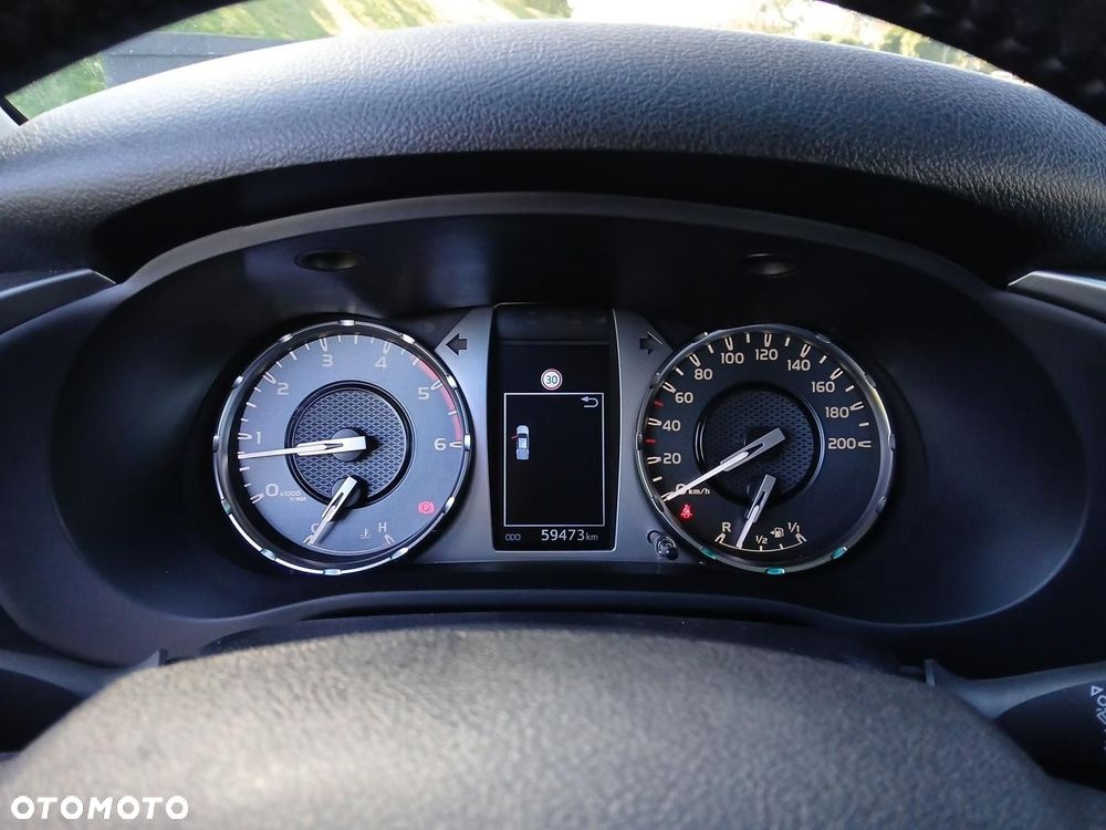 Toyota Hilux 2.8 D-4D Double Cab SR5 4x4 - 33