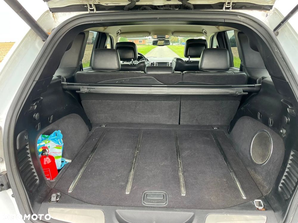 Jeep Grand Cherokee - 28