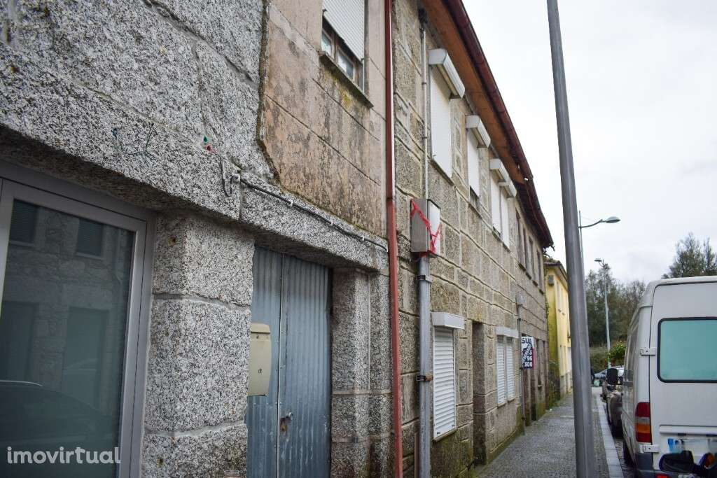 Moradia p/ restauro - Vieira do Minho - Grande imagem: 4/7