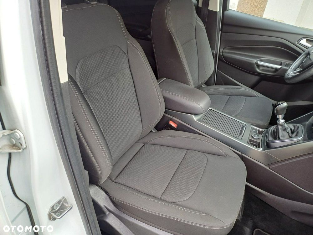 Ford Kuga 1.5 EcoBoost 2x4 Individual - 18