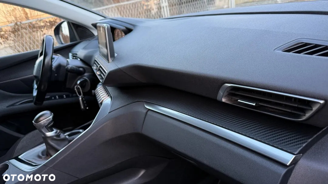 Peugeot 3008 1.2 PureTech Allure Pack S&S - 30