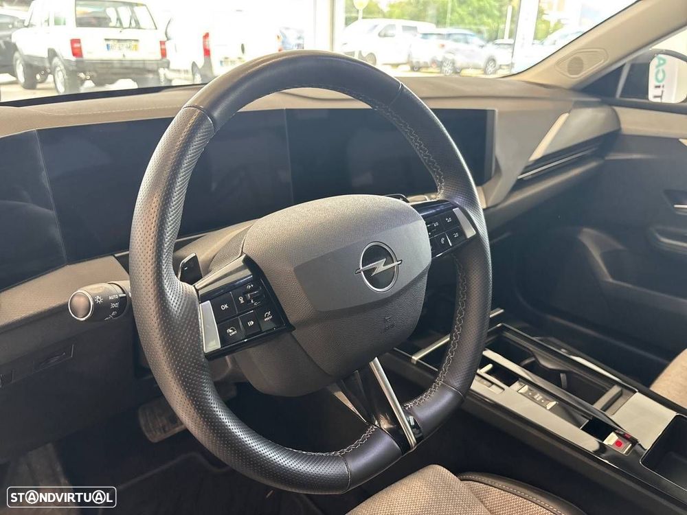 Opel Astra 1.5 D Elegance Aut. - 12