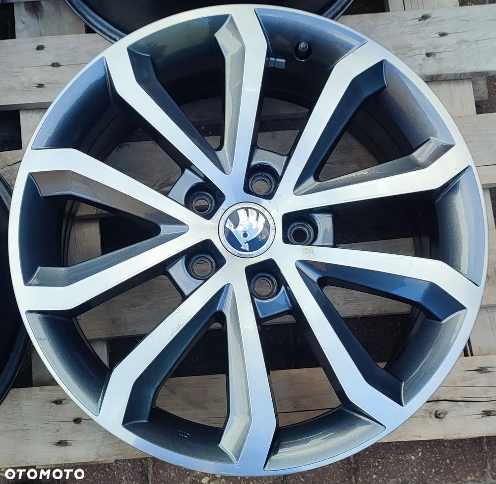 Felgi Aluminiowe Oryg. Skoda Octavia III 17 Cali 5x112 7Jx17 Et49 Ø57,1mm Grafit+Polerka Starogard Gdański Wysyłka !!! - 3