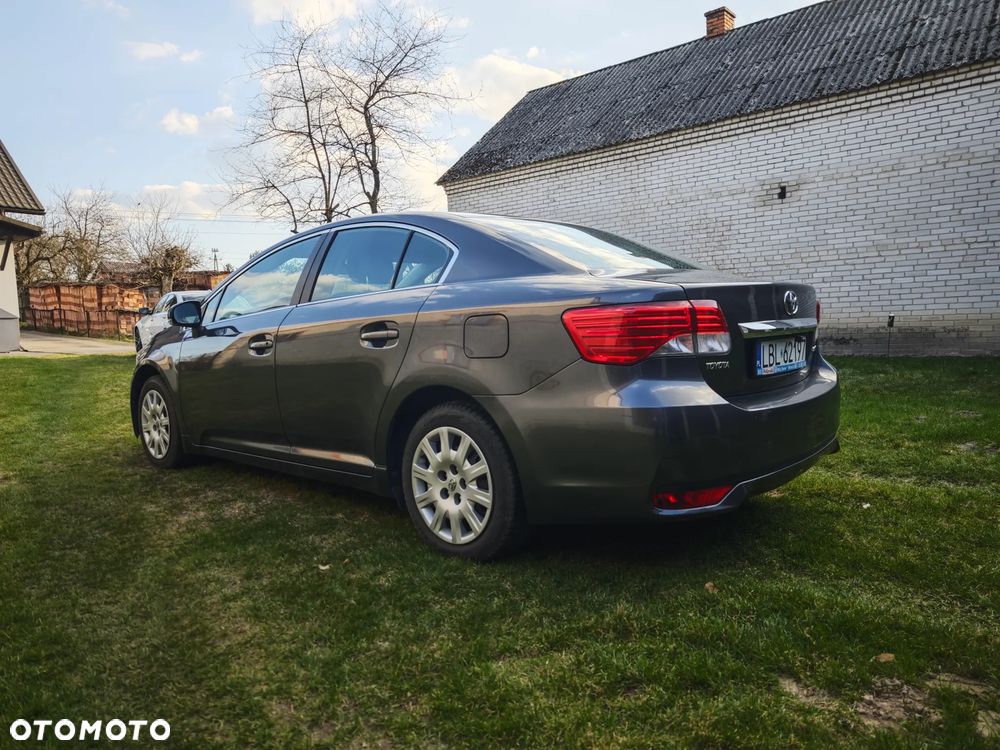 Toyota Avensis 2.0 D-4D Active - 3