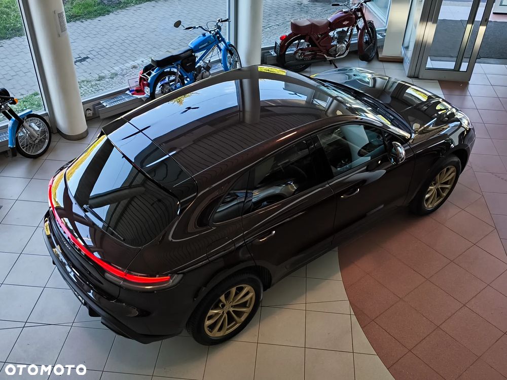 Porsche Macan Standard - 40