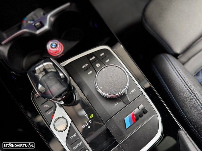 BMW 118 d Pack Desportivo M - 54