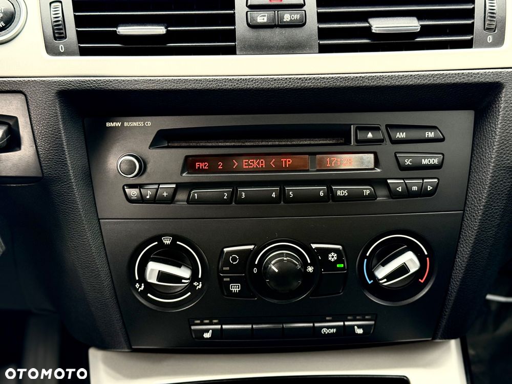 BMW Seria 3 320i Edition Sport - 36