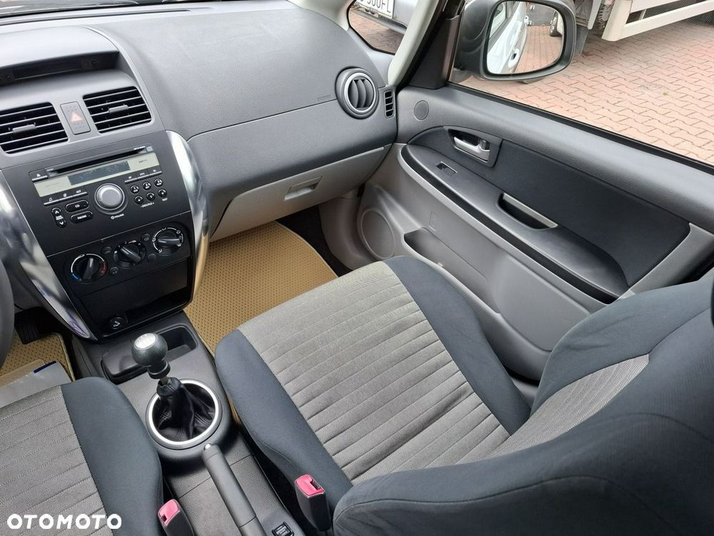 Suzuki SX4 1.6 GS / Premium 4WD - 19