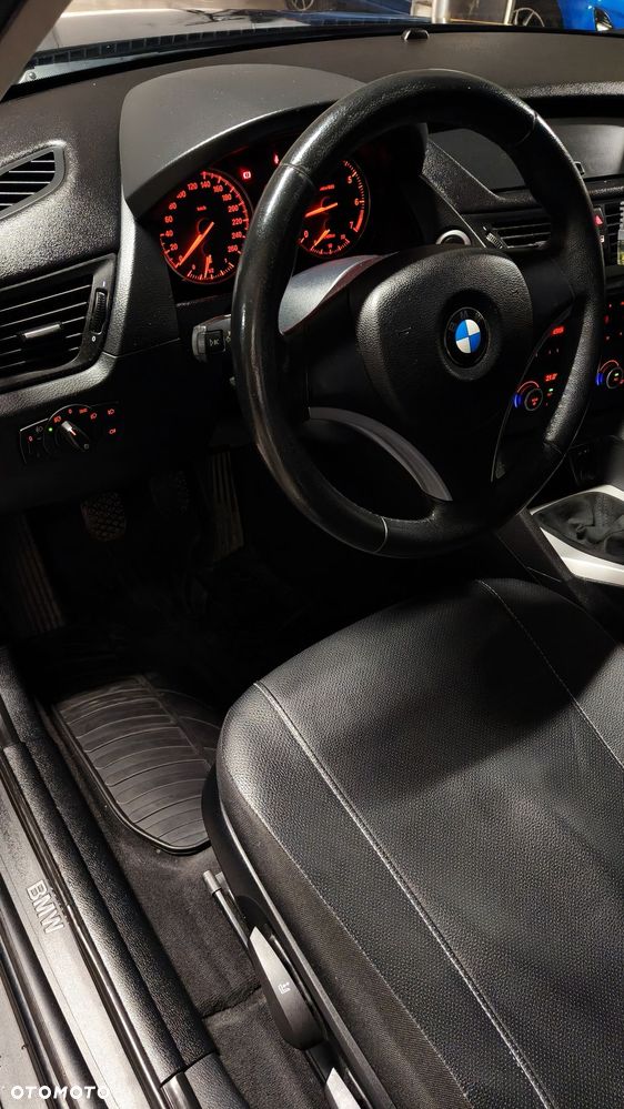 BMW X1 sDrive18i - 8