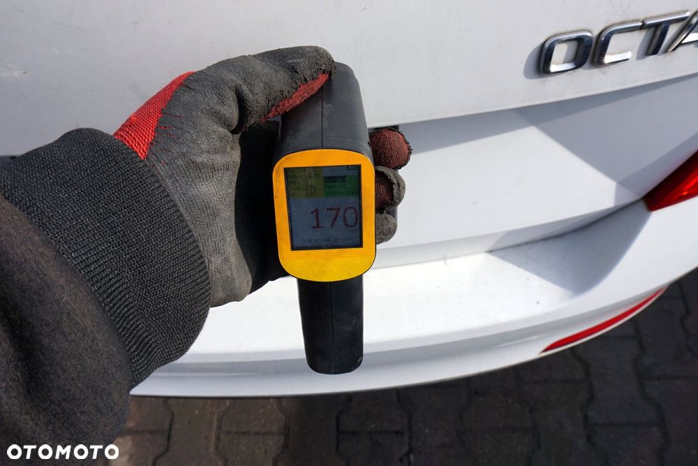 KLAPA BAGAŻNIKA TYLNA OCTAVIA III 5E3 LB LIFTBACK LF9E  BIAŁY SKODA 2012-2016 - 5