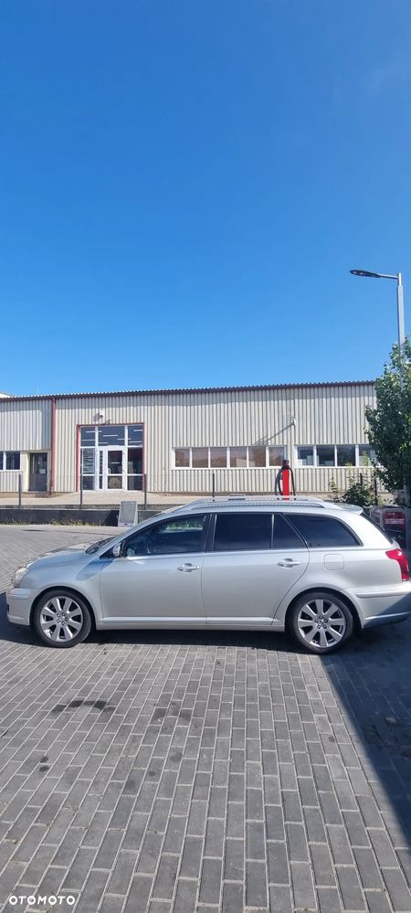 Toyota Avensis 2.0 D-4D - 3