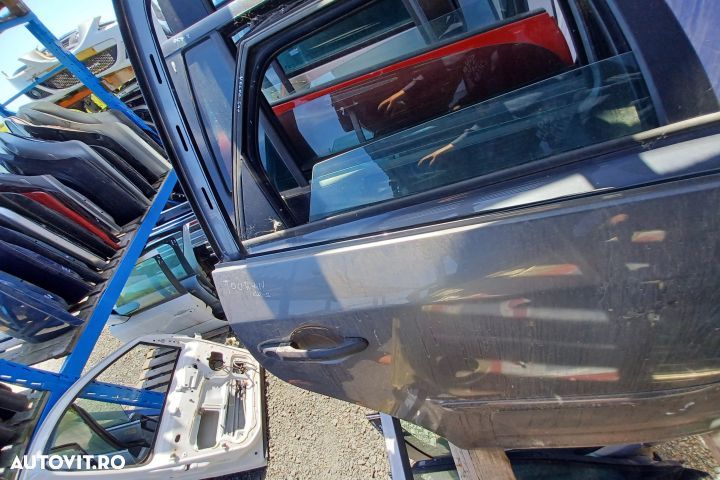 Usa / Portiera spate dreapta Volkswagen VW Touran 1 [2003 - 2006] Min - 3