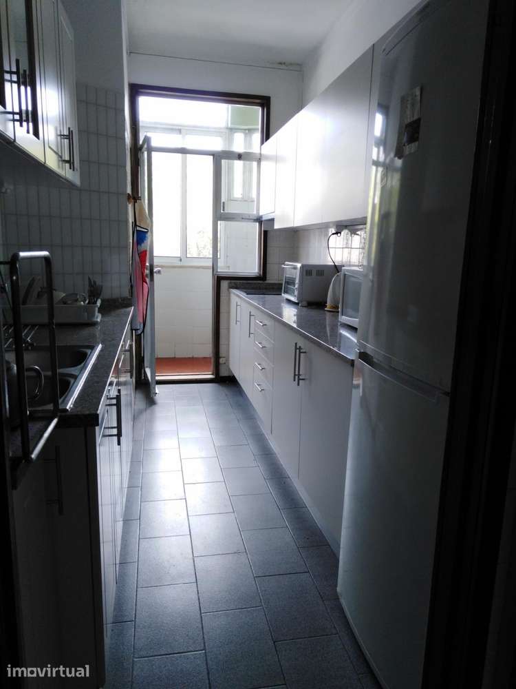 Quarto - localizado em Massarelos Porto - Grande imagem: 2/9
