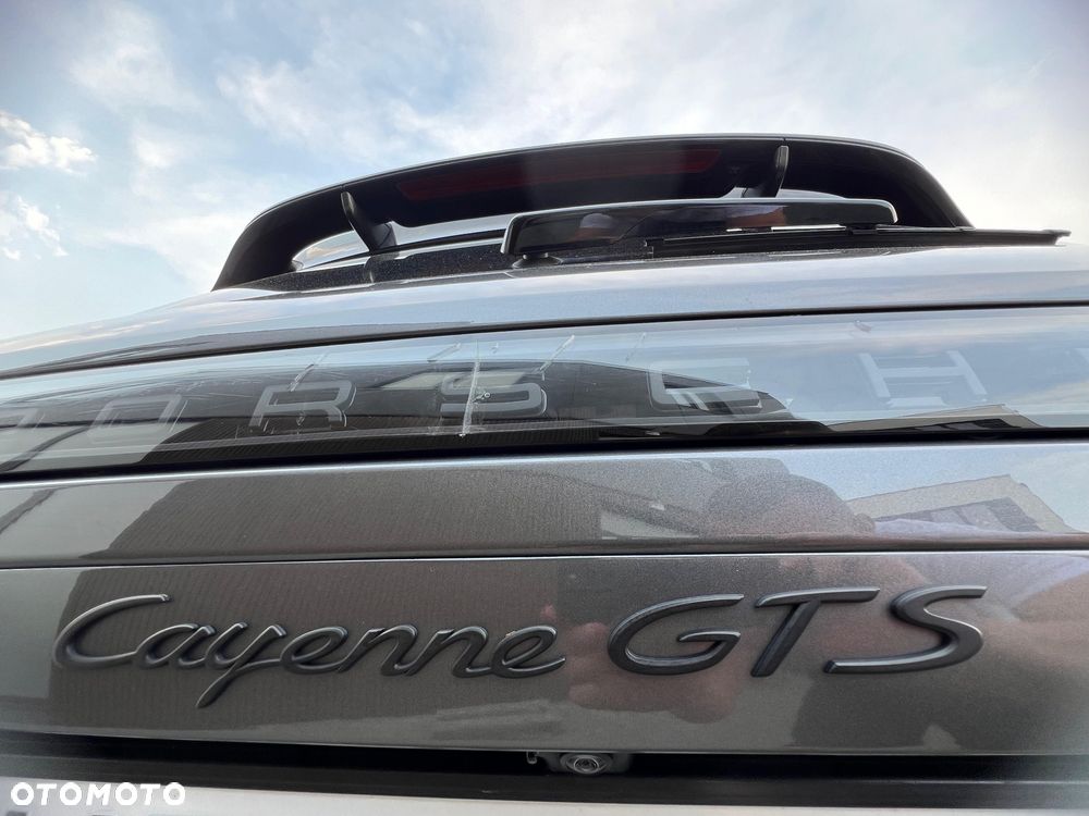 Porsche Cayenne - 30