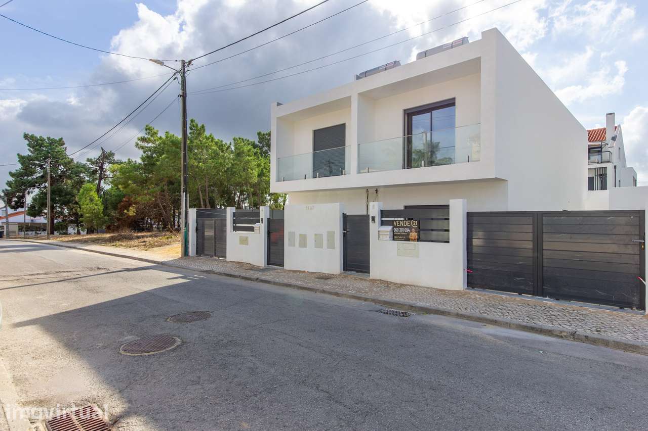 Moradia Geminada T3 Nova com Quarto no R/C Quinta do Conde - Grande imagem: 5/30