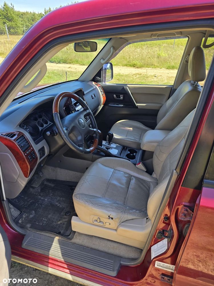 Mitsubishi Montero 3.8 Limited - 19