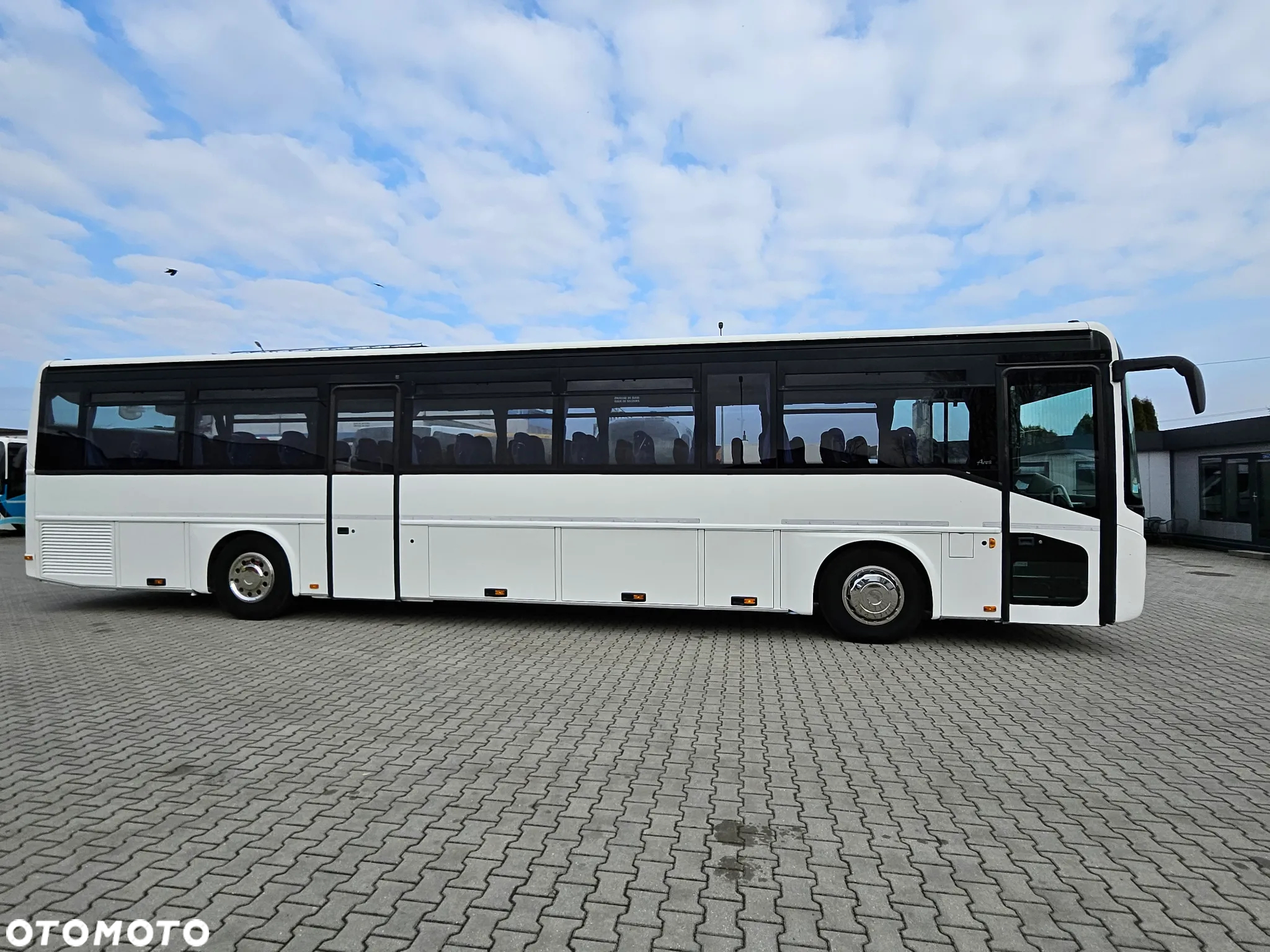 Irisbus ARES / SPROWADZONY / 62 MIEJSCA + 26 STOJACYCH - 8